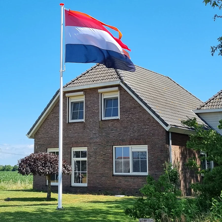 Waarom wordt er gevlagd op 13 april?